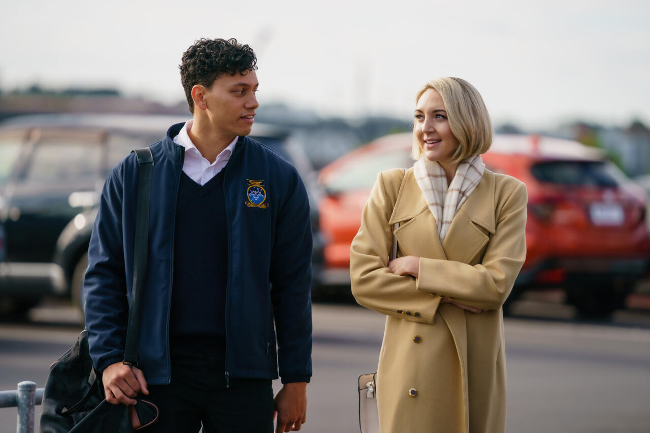 9 S2Ep4 HH2 11 Ep4 (Jayden Daniels as Mana & Holly Shervey as Frankie) (c) SPP 2021