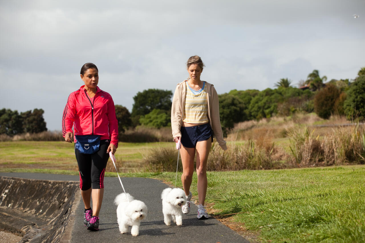 5 NT ep5c (Nicole Whippy as Michelle, Katrina Wesseling as Tammy)