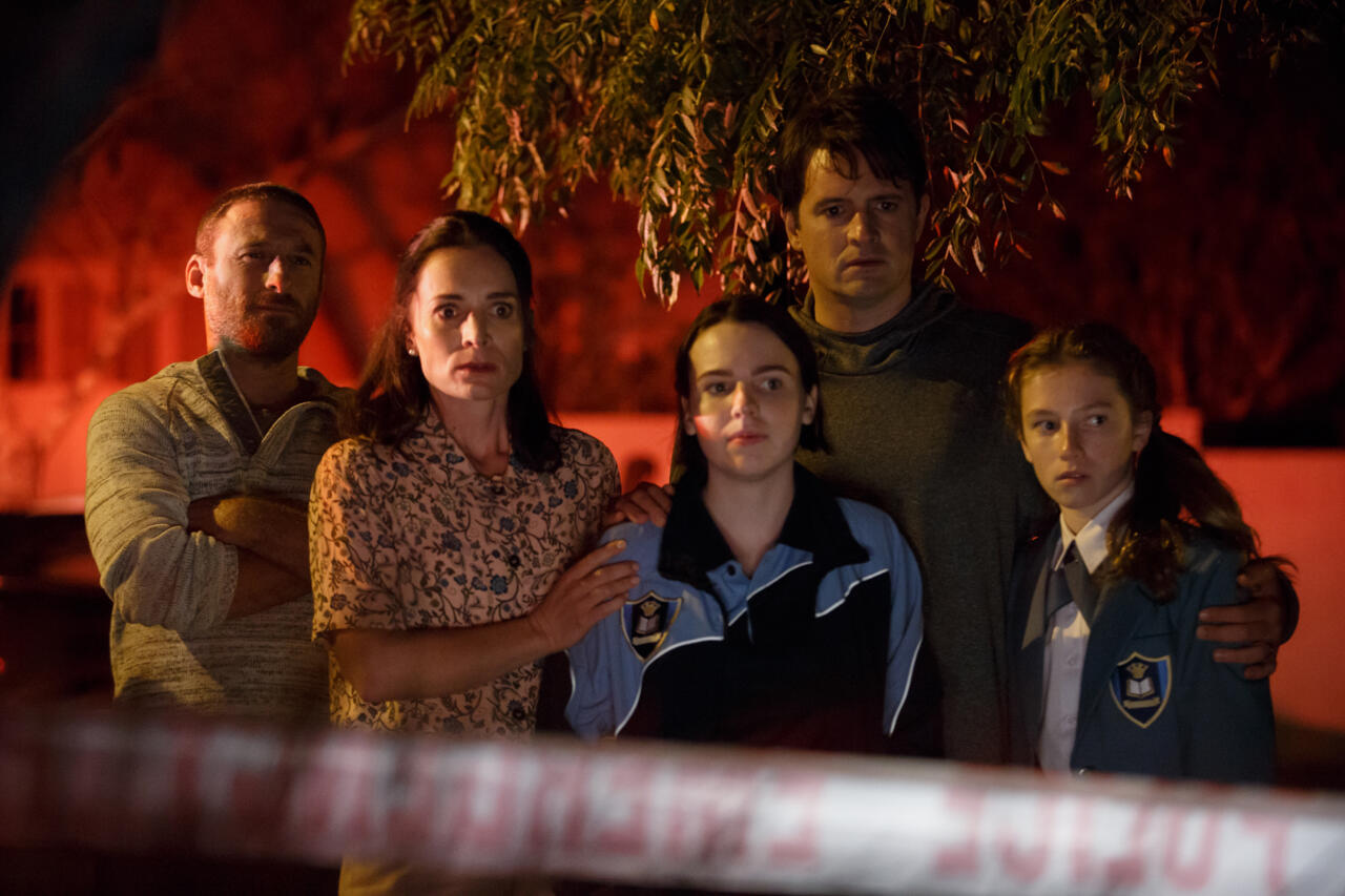 TBS Ep1 The police arrive, family watch on (C) 2018 SPP (6)