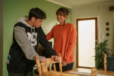 4 S2Ep2 HH2 21 Ep2 (Brookyln Nathan as Riley & Miriama McDowell as Renee) (c) SPP 2021